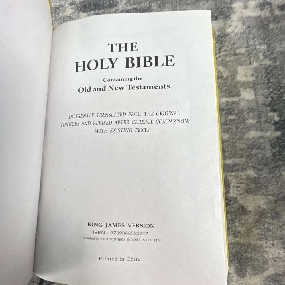 Holy‎ Bible Old & New Testament Black Imitation Leather Gold Trim Ribbon Marker